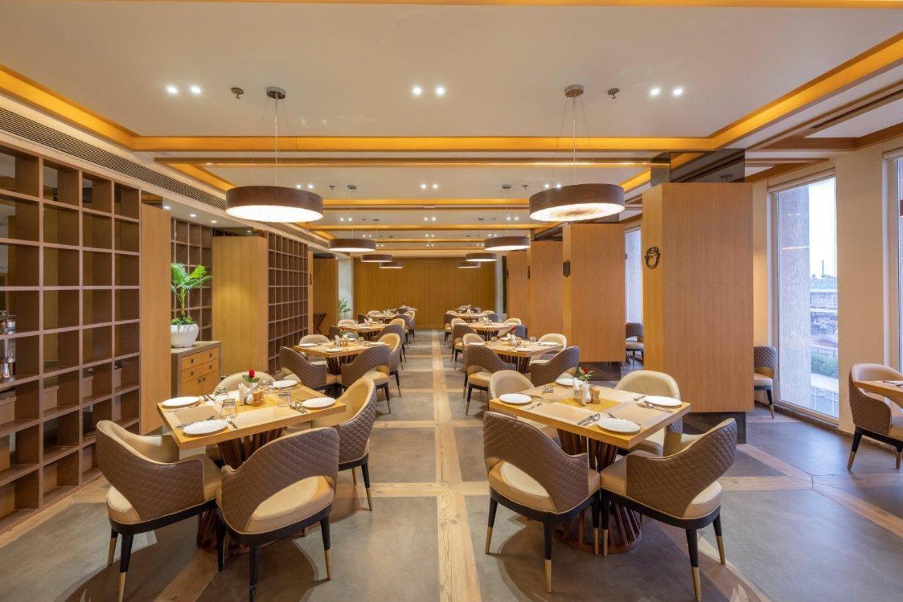 Sarovar Portico Morbi Exterior foto