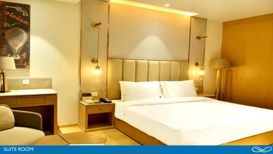 Sarovar Portico Morbi Exterior foto
