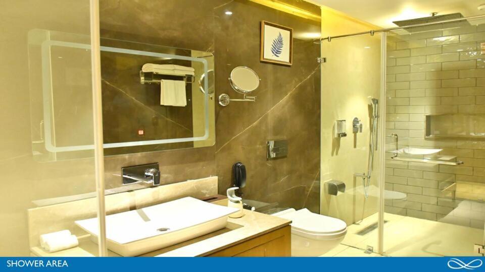 Sarovar Portico Morbi Exterior foto